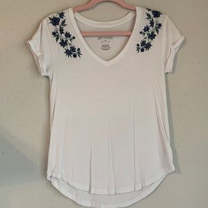 American Eagle Soft and Sexy White V Neck
